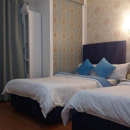 Victorian Condo With Free Parking At Albergo Hotel Baguio City Exterior photo
